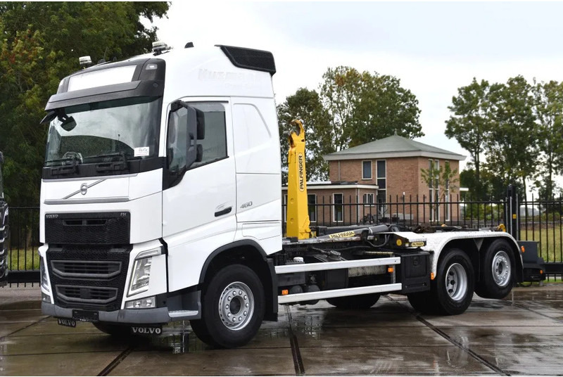 Volvo FH 460 Globe 6x2*4 - HOOKLIFT - 740 TKM - PARK. AIRCO - WHEELBASE: 480 CM - TOP CONDITION - - Camion ampliroll: photos 2 Volvo FH 460 Globe 6x2*4 - HOOKLIFT - 740 TKM - PARK. AIRCO - WHEELBASE: 480 CM - TOP CONDITION - - Camion ampliroll: photos 2