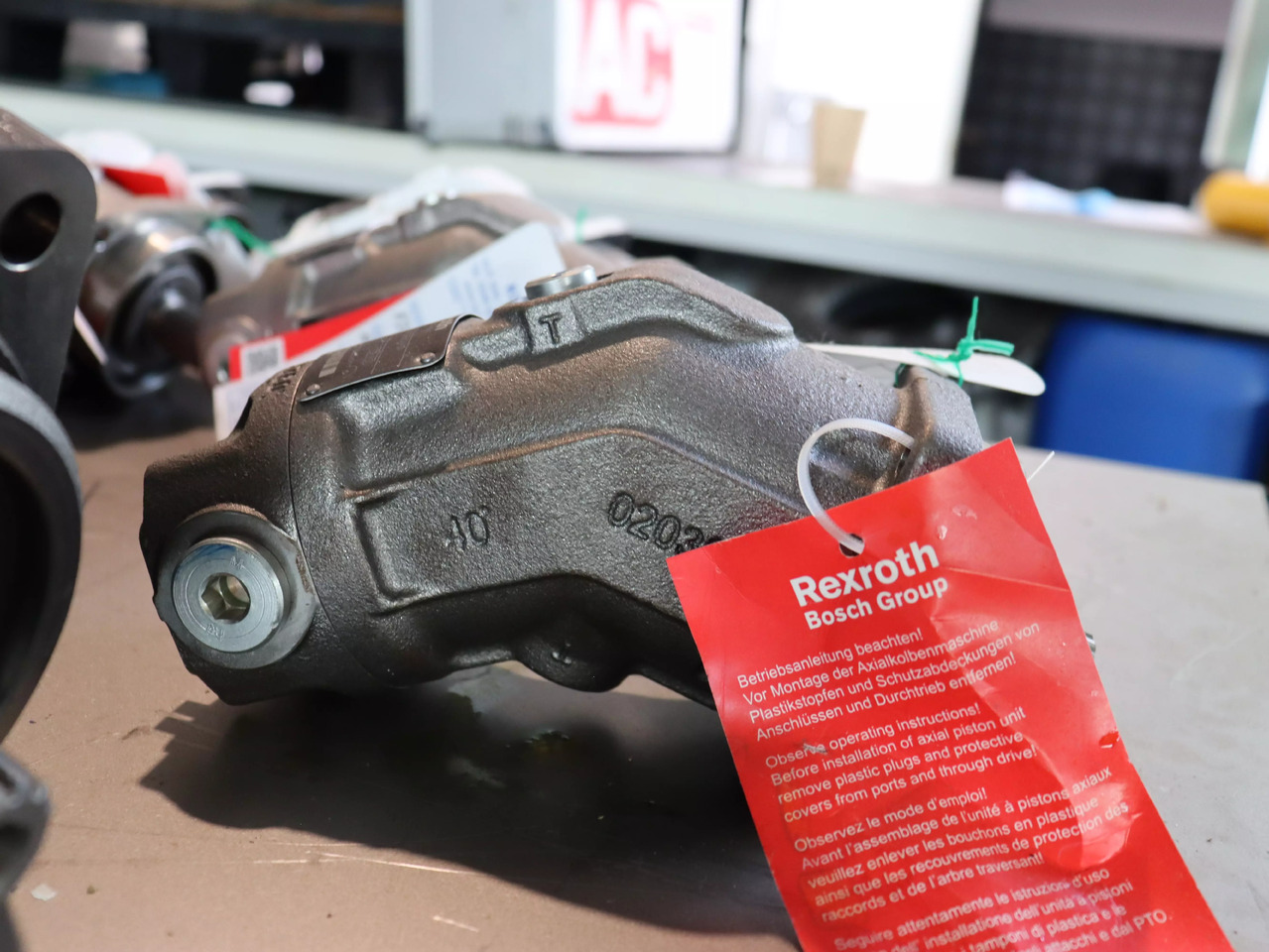 REXROTH A2FM10/61W-VZB040 - Moteur hydraulique pour Matériel de manutention: photos 3 REXROTH A2FM10/61W-VZB040 - Moteur hydraulique pour Matériel de manutention: photos 3