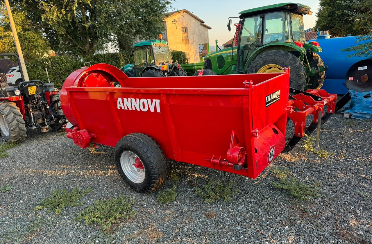 Spandiletame - Epandeur à fumier: photos 4 Spandiletame - Epandeur à fumier: photos 4