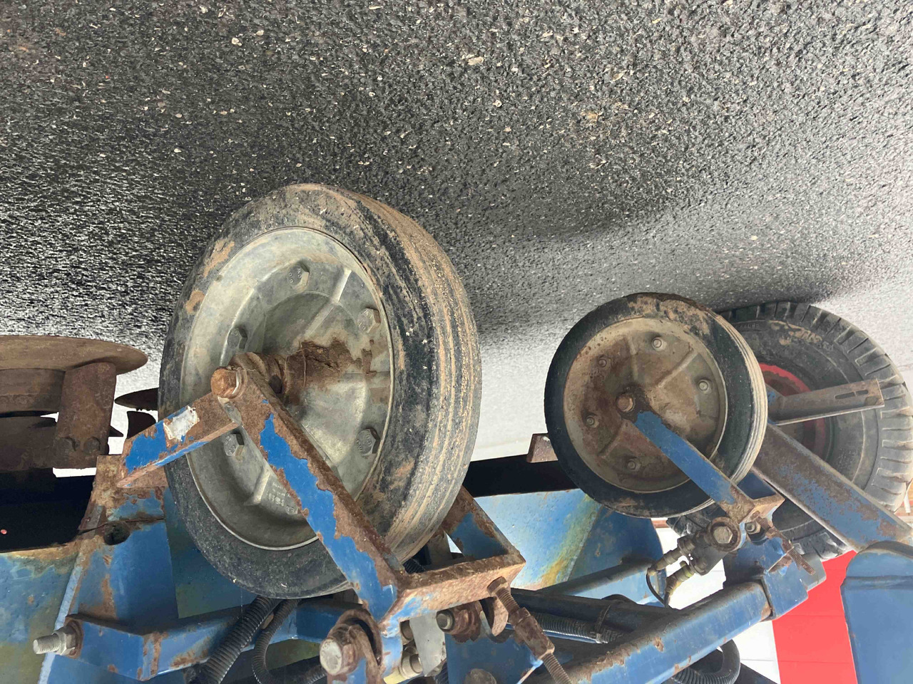 ASA-Lift CR-1510A - Machine à vendanger: photos 4 ASA-Lift CR-1510A - Machine à vendanger: photos 4