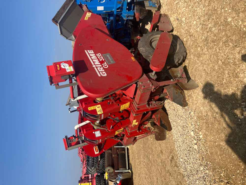 Grimme Grimme GL 32 B, 2 Row, Cup, Potato Planter - Matériel de récolte: photos 1 Grimme Grimme GL 32 B, 2 Row, Cup, Potato Planter - Matériel de récolte: photos 1