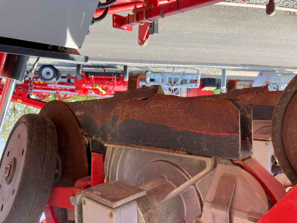 Kverneland Kverneland Monopill, 18 Row, Sugarbeet Drill - Semoir: photos 3 Kverneland Kverneland Monopill, 18 Row, Sugarbeet Drill - Semoir: photos 3