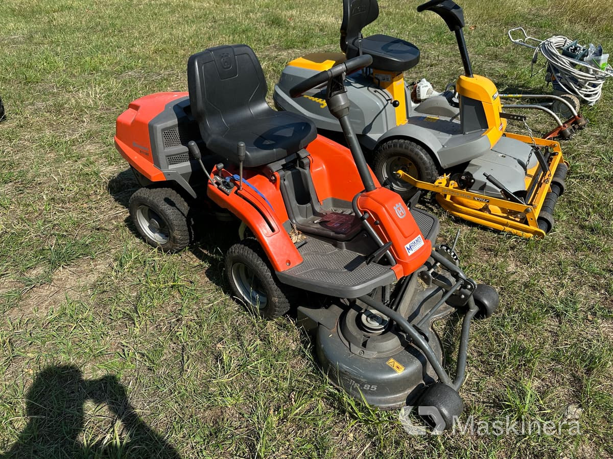 Åkgräsklippare Husqvarna R111B5 - Motofaucheuse: photos 1 Åkgräsklippare Husqvarna R111B5 - Motofaucheuse: photos 1