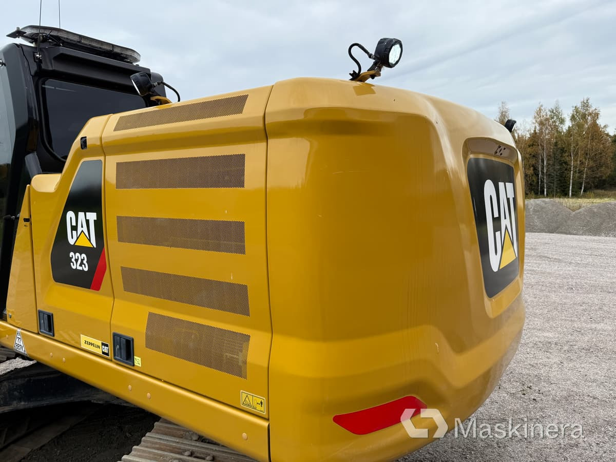 Pelle sur chenille Grävmaskin CAT 323 Next Generation: photos 16