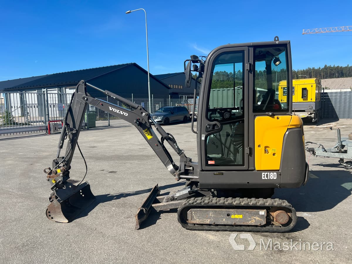 Grävmaskin Volvo EC18D med maskintrailer och redskap — crédit-bail Grävmaskin Volvo EC18D med maskintrailer och redskap: photos 8