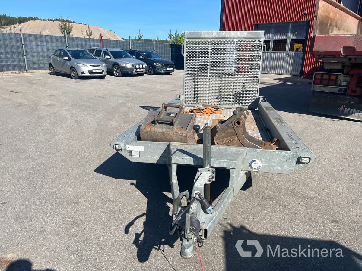 Grävmaskin Volvo EC18D med maskintrailer och redskap — crédit-bail Grävmaskin Volvo EC18D med maskintrailer och redskap: photos 47