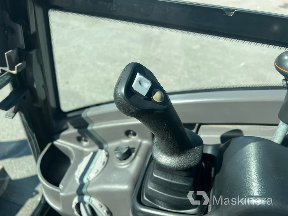 Grävmaskin Volvo EC18D med maskintrailer och redskap — crédit-bail Grävmaskin Volvo EC18D med maskintrailer och redskap: photos 39