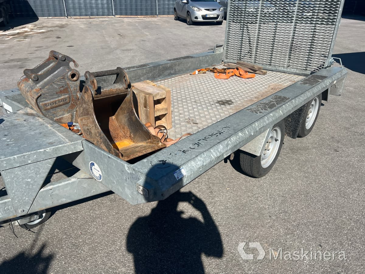 Grävmaskin Volvo EC18D med maskintrailer och redskap — crédit-bail Grävmaskin Volvo EC18D med maskintrailer och redskap: photos 50
