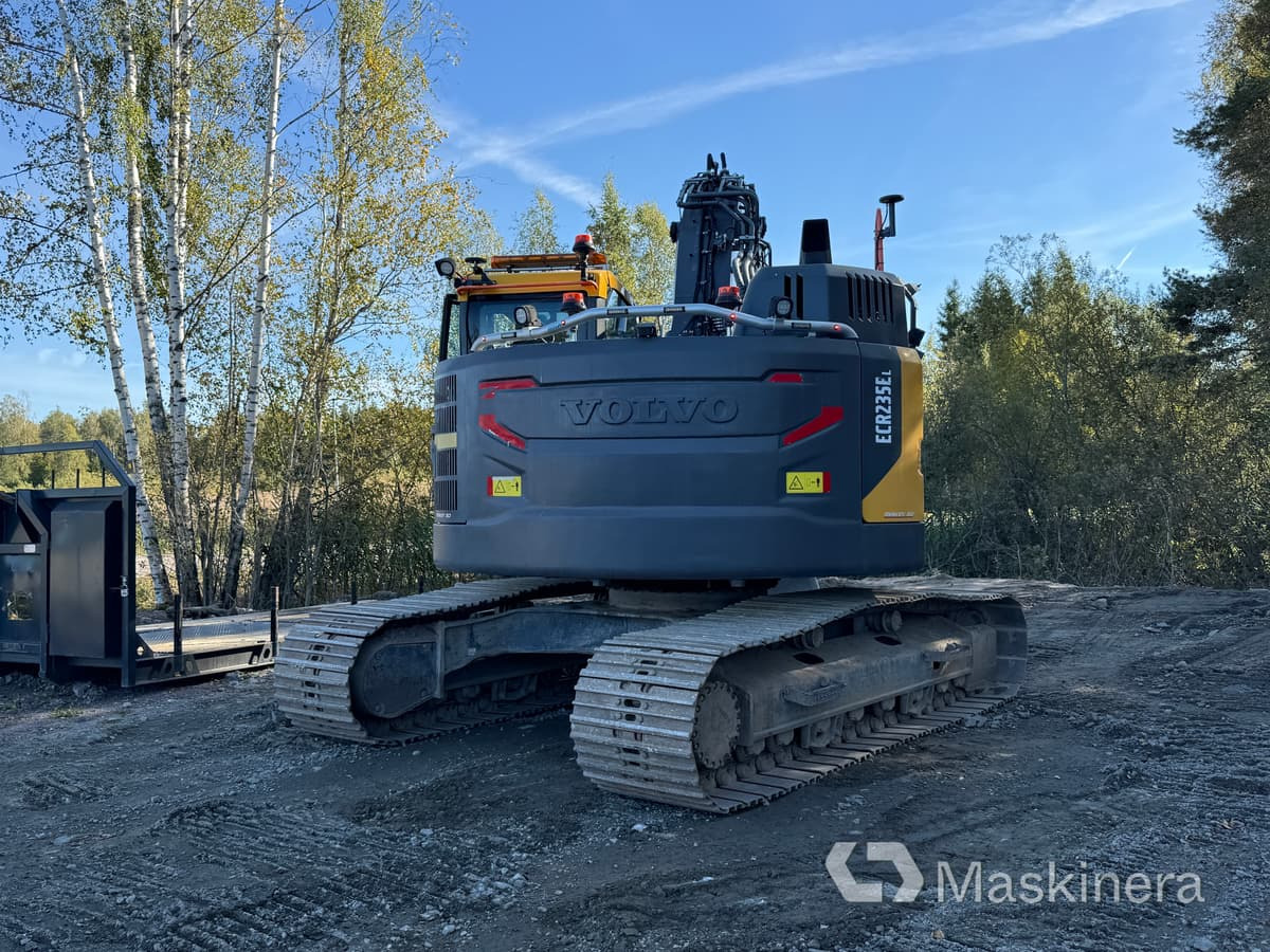 Grävmaskin Volvo ECR235EL - Pelle sur chenille: photos 3 Grävmaskin Volvo ECR235EL - Pelle sur chenille: photos 3
