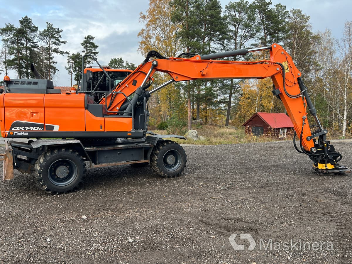 Hjulgrävare Doosan DX140-5 - Pelle sur chenille: photos 4 Hjulgrävare Doosan DX140-5 - Pelle sur chenille: photos 4