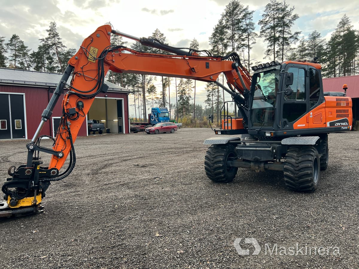 Hjulgrävare Doosan DX140-5 - Pelle sur chenille: photos 1 Hjulgrävare Doosan DX140-5 - Pelle sur chenille: photos 1