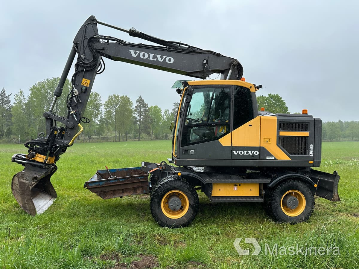 Hjulgrävare Volvo EW160E med vagn och redskap - Pelle sur chenille: photos 2 Hjulgrävare Volvo EW160E med vagn och redskap - Pelle sur chenille: photos 2