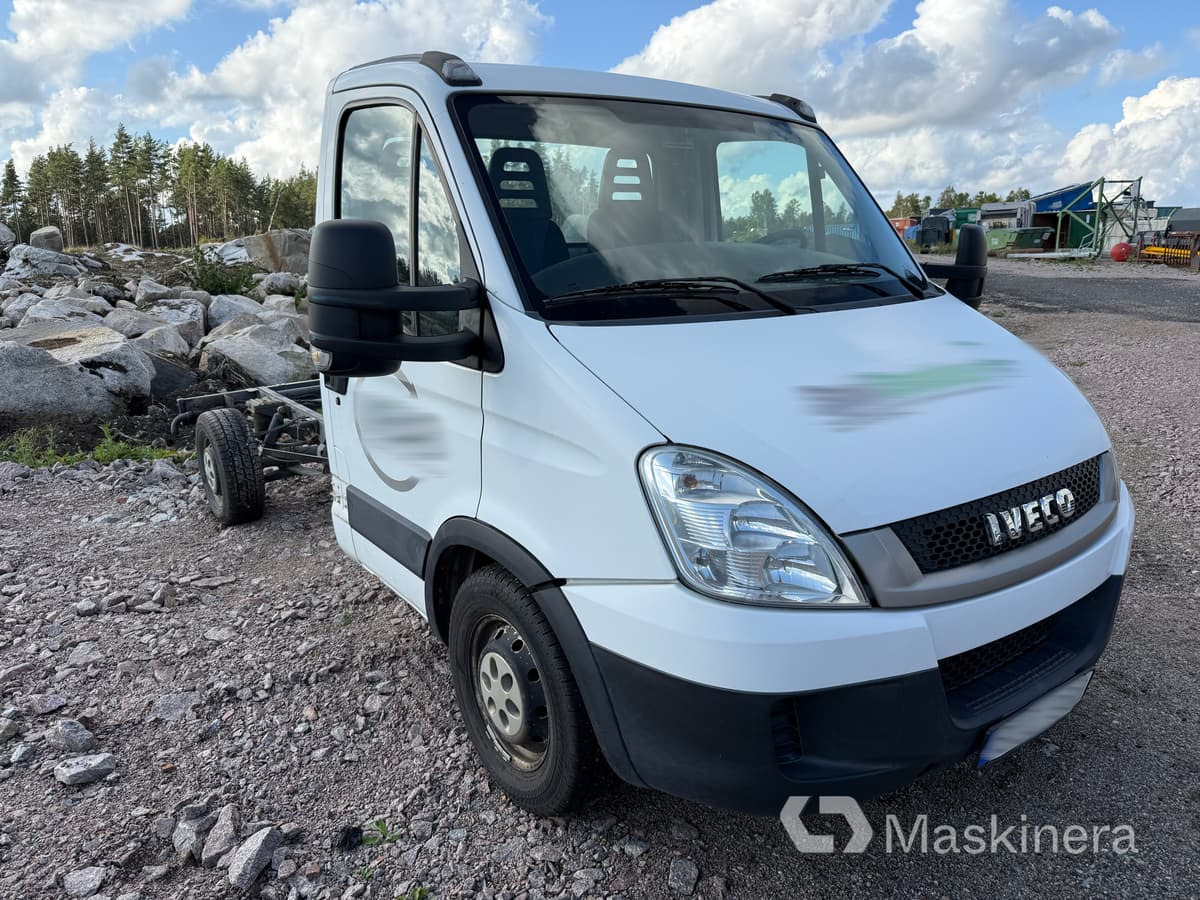 Iveco 35S14/3.0 Chassi (Rep. objekt) - Fourgon utilitaire: photos 3 Iveco 35S14/3.0 Chassi (Rep. objekt) - Fourgon utilitaire: photos 3
