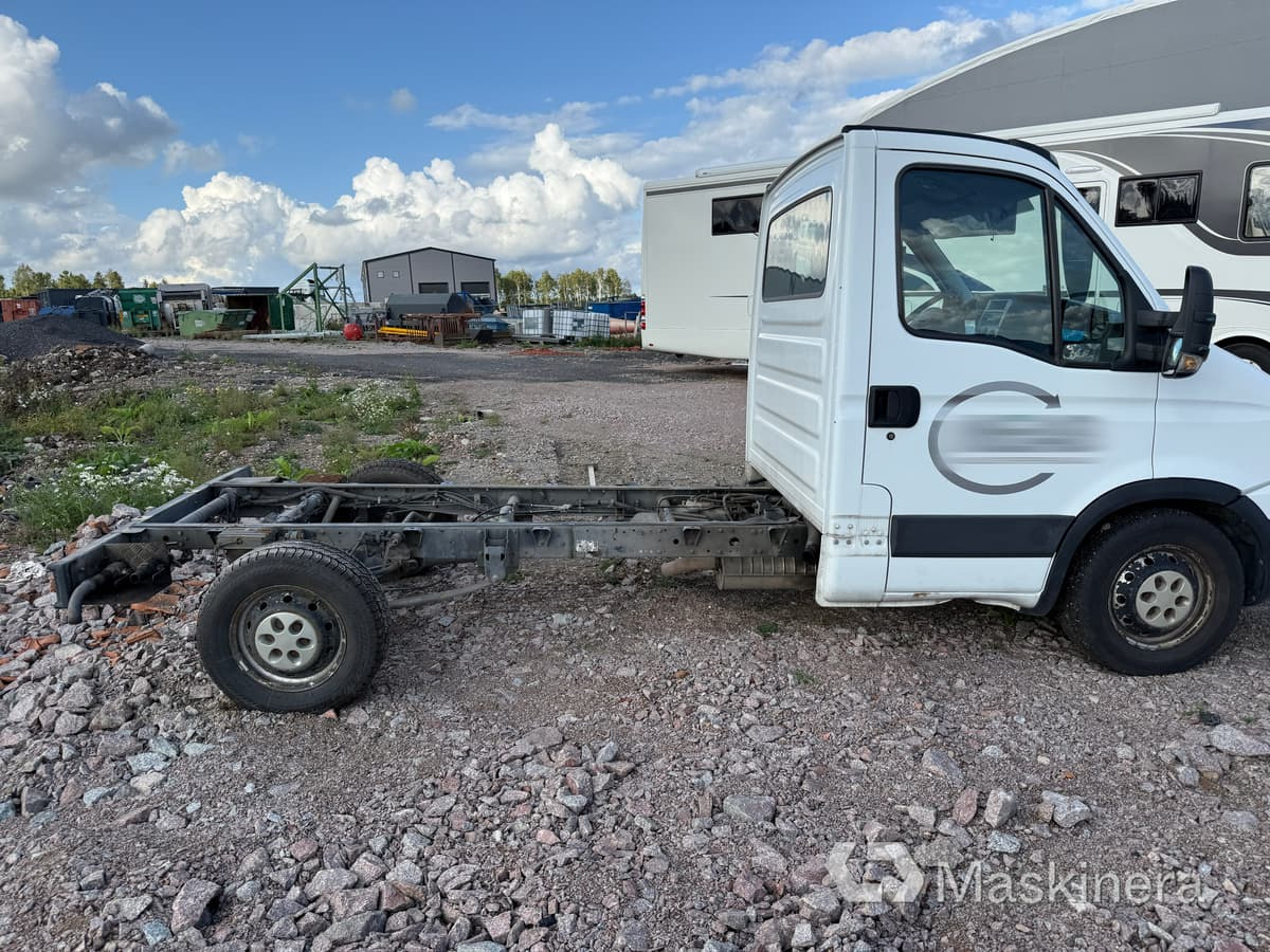 Iveco 35S14/3.0 Chassi (Rep. objekt) - Fourgon utilitaire: photos 5 Iveco 35S14/3.0 Chassi (Rep. objekt) - Fourgon utilitaire: photos 5