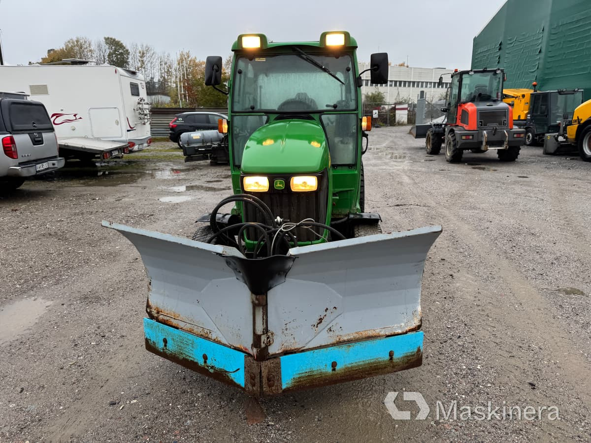 Kompakttraktor John Deere 3520 - Micro tracteur: photos 2 Kompakttraktor John Deere 3520 - Micro tracteur: photos 2