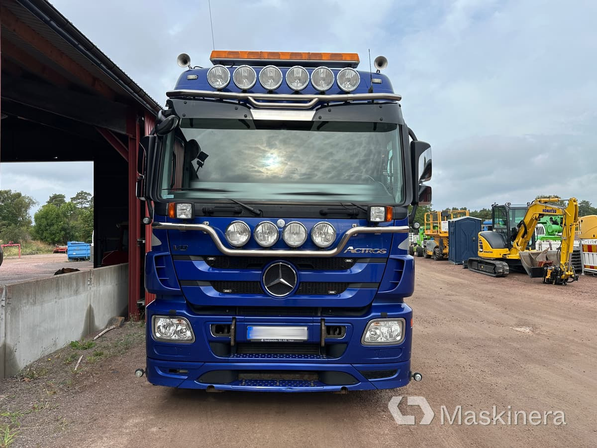 Mercedes Benz 930.24 3260L Krokbil Mercedes Benz 3260L med Cameleont - Camion ampliroll: photos 2 Mercedes Benz 930.24 3260L Krokbil Mercedes Benz 3260L med Cameleont - Camion ampliroll: photos 2