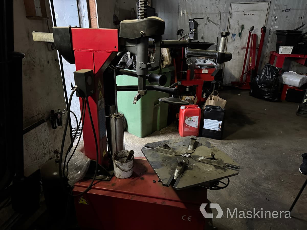 Pela & Megaspin 400 Däckmaskin Pela U-236A & Megaspin 400 - Équipement de garage: photos 3 Pela & Megaspin 400 Däckmaskin Pela U-236A & Megaspin 400 - Équipement de garage: photos 3