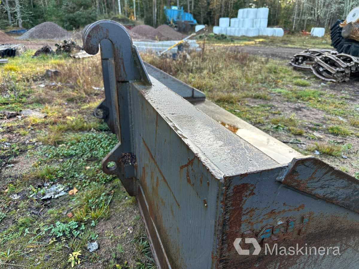 Planerskopa MSH Stora BM - Godet pour chargeur: photos 4 Planerskopa MSH Stora BM - Godet pour chargeur: photos 4