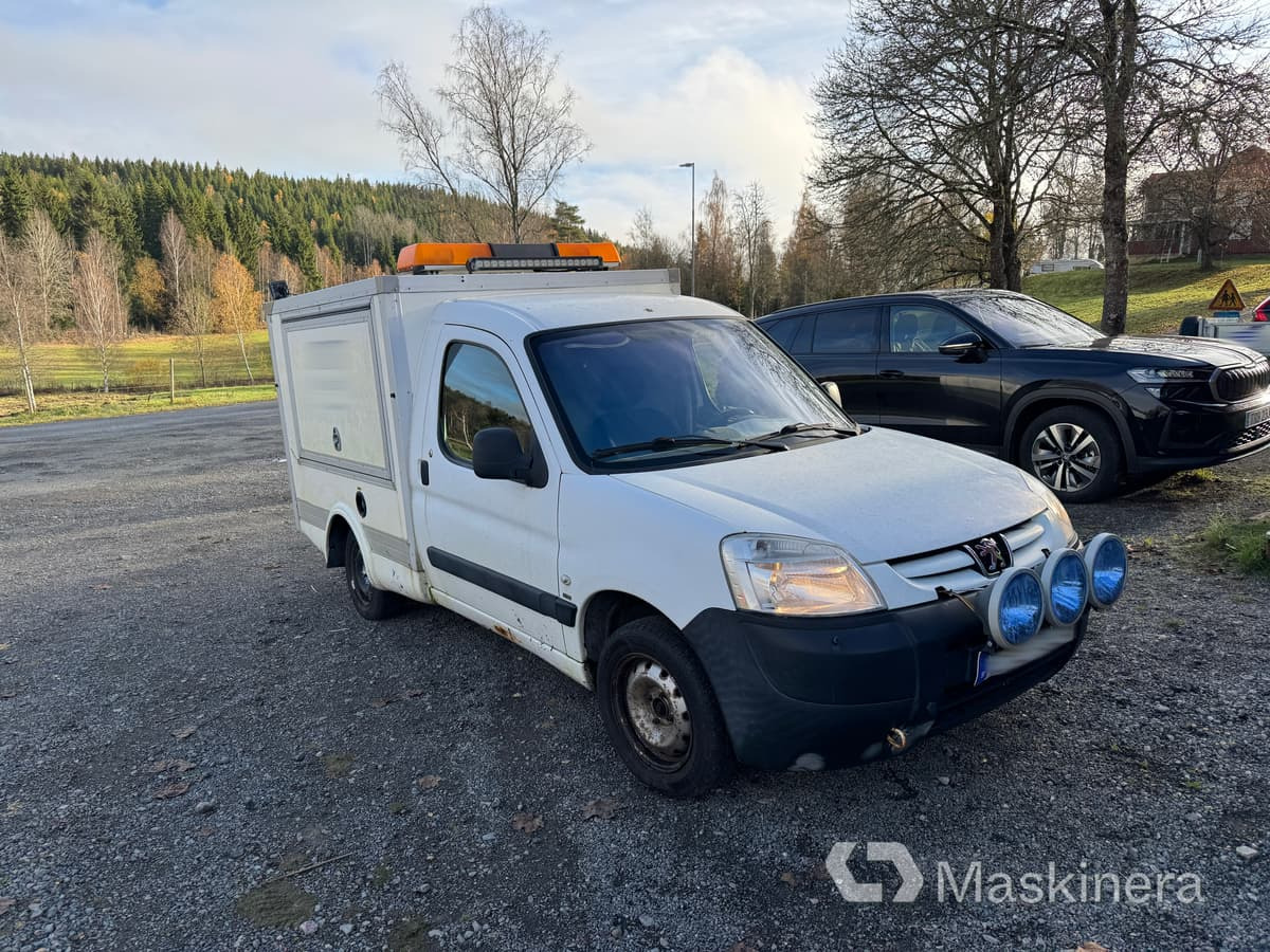 Skåpbil Peugeot Partner 1.6 HDI - Fourgonnette: photos 3 Skåpbil Peugeot Partner 1.6 HDI - Fourgonnette: photos 3