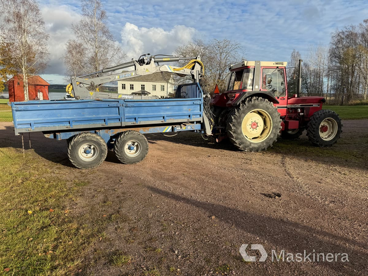 Traktor International 956 AXL med skogsvagn och kran - Tracteur agricole: photos 2 Traktor International 956 AXL med skogsvagn och kran - Tracteur agricole: photos 2