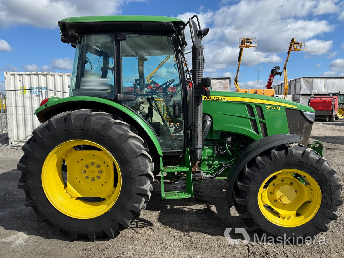 Traktor John Deere 5075M med snöutrustning - Tracteur agricole: photos 4 Traktor John Deere 5075M med snöutrustning - Tracteur agricole: photos 4