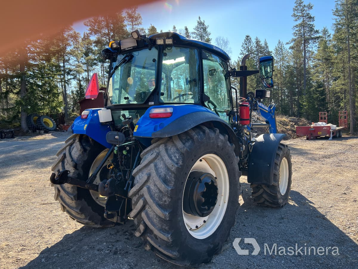 Traktor New Holland T5.85 med frontlastare - Tracteur agricole: photos 5 Traktor New Holland T5.85 med frontlastare - Tracteur agricole: photos 5