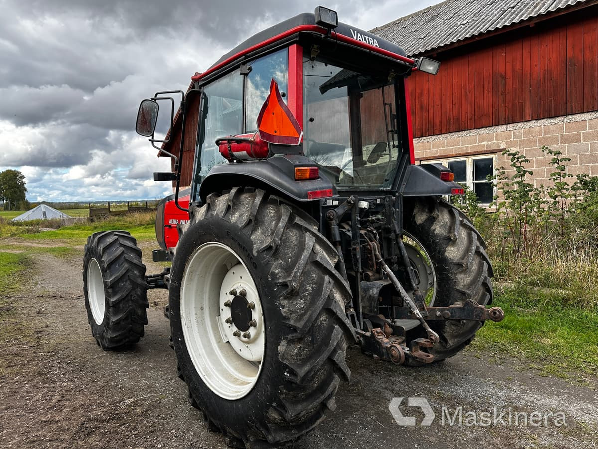 Traktor Valmet 700 - Tracteur agricole: photos 3 Traktor Valmet 700 - Tracteur agricole: photos 3