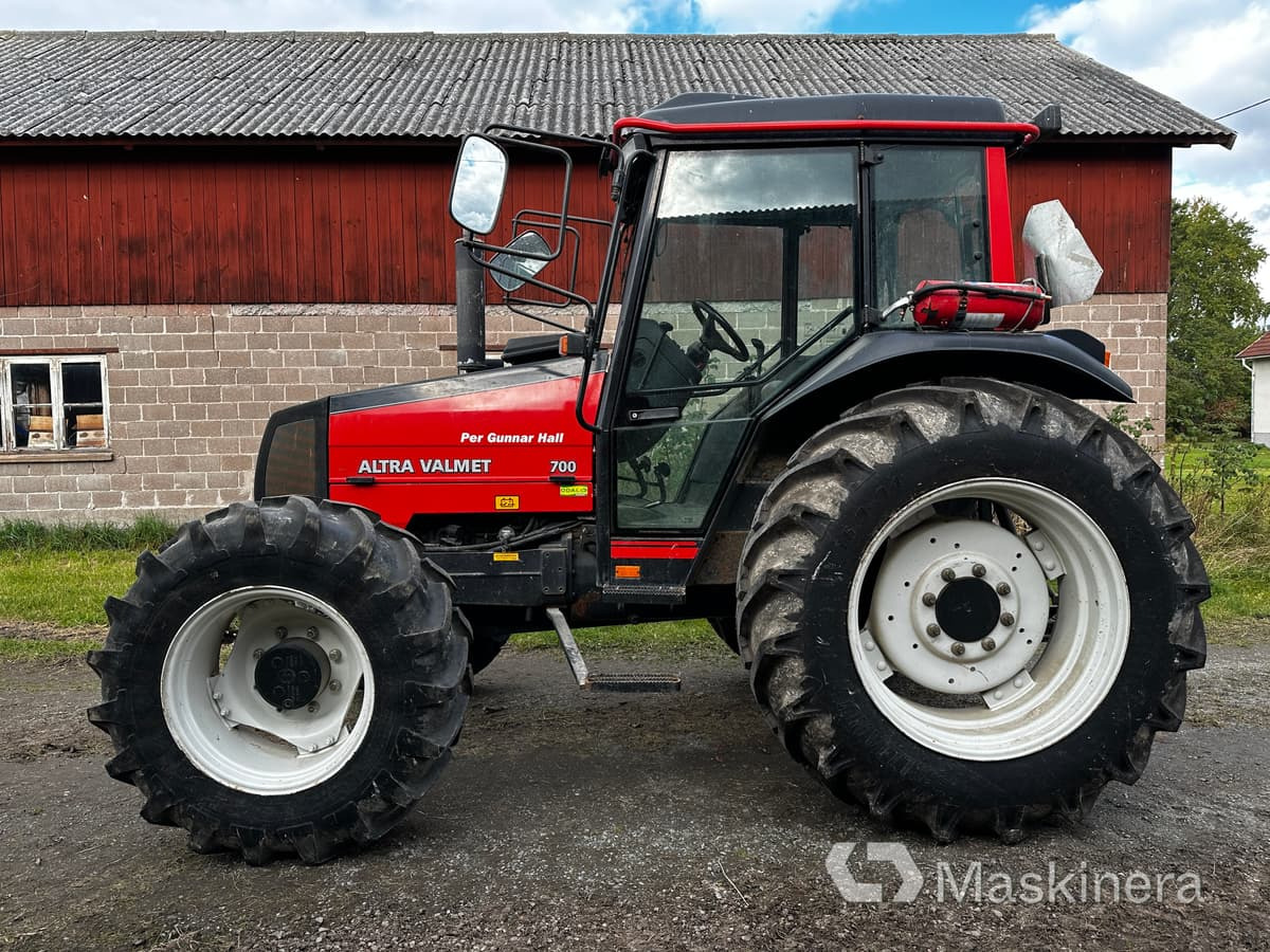 Traktor Valmet 700 - Tracteur agricole: photos 2 Traktor Valmet 700 - Tracteur agricole: photos 2