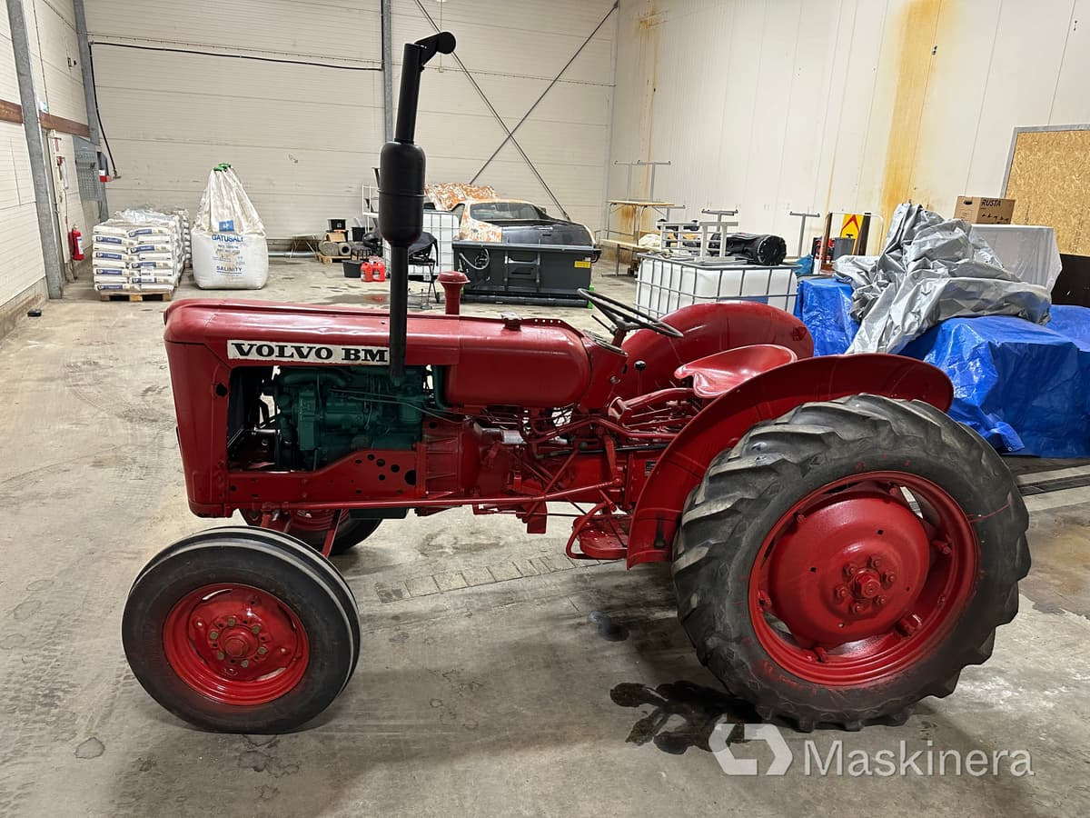 Veterantraktor Volvo BM 320 - Tracteur agricole: photos 4 Veterantraktor Volvo BM 320 - Tracteur agricole: photos 4