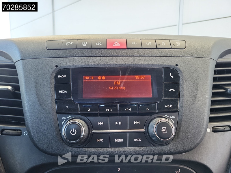 Iveco Daily 35C14 Open Laadbak met Kist Dubbellucht 3,5t Trekhaak Airco Cruise Euro6 Pritsche Pickup Open Box Airco Trekhaak Cruise control — crédit-bail Iveco Daily 35C14 Open Laadbak met Kist Dubbellucht 3,5t Trekhaak Airco Cruise Euro6 Pritsche Pickup Open Box Airco Trekhaak Cruise control: photos 13