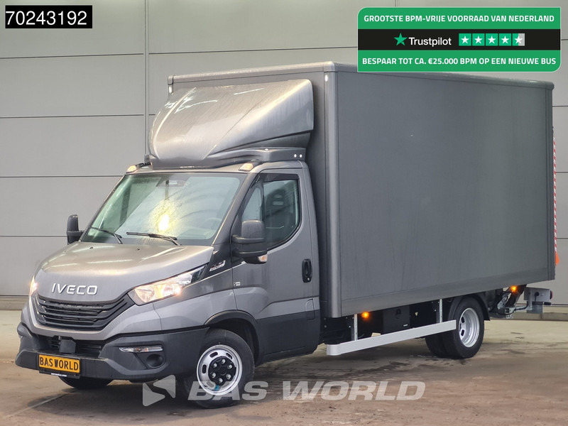 Iveco Daily 35C18 3.0L Automaat 180PK 1000KG Laadklep Zijdeur 2025-Model Bakwagen Dubbellucht ACC LED Navi Airco D'Hollandia 3,5t Trekgewich - Fourgon grand volume: photos 1 Iveco Daily 35C18 3.0L Automaat 180PK 1000KG Laadklep Zijdeur 2025-Model Bakwagen Dubbellucht ACC LED Navi Airco D'Hollandia 3,5t Trekgewich - Fourgon grand volume: photos 1