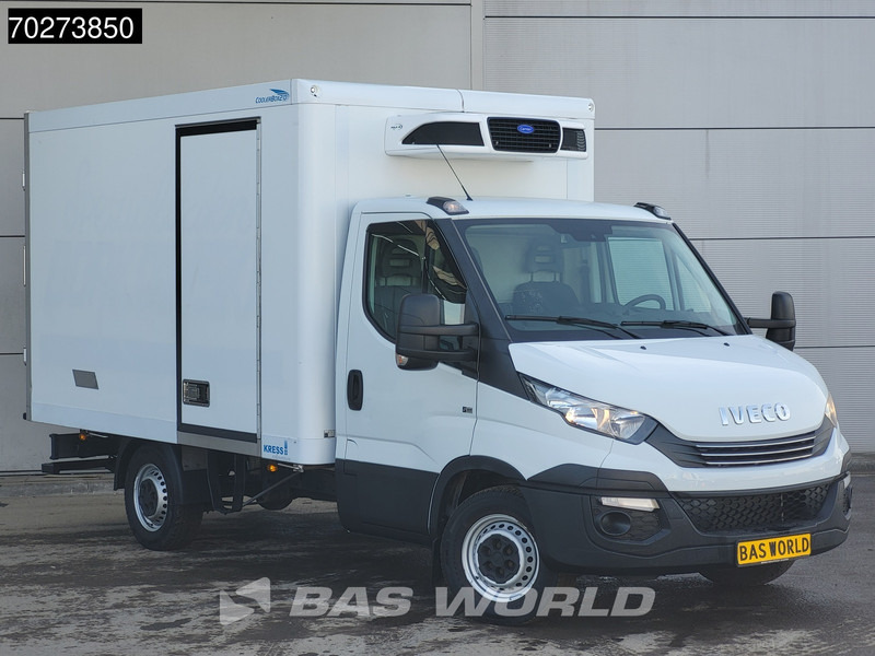 Iveco Daily 35S16 Koelwagen Automaat Carrier Pulsar 400 380V Stekker Airco Cruise Camera Koel Koeler Kühlwagen Kühlkoffer 12m3 Airco Cruise - Utilitaire frigorifique: photos 2 Iveco Daily 35S16 Koelwagen Automaat Carrier Pulsar 400 380V Stekker Airco Cruise Camera Koel Koeler Kühlwagen Kühlkoffer 12m3 Airco Cruise - Utilitaire frigorifique: photos 2