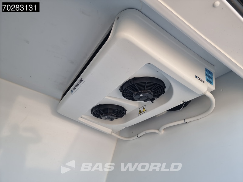Utilitaire frigorifique Iveco Daily 35S16 SCHADE/DAMAGE! Koelwagen Vriezer Automaat Thermo King V-300 MAX Airco Cruise Parkeersensoren Kühl Kühler Koel Koeler Kühlw: photos 9