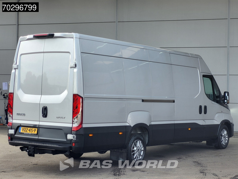 Iveco Daily 35S18 3.0L Automaat L3H2 3,5t Trekhaak 180PK LED ACC Navi Camera APK 08-2026 Euro6 L4H2 Airco Trekhaak - Fourgon utilitaire: photos 5 Iveco Daily 35S18 3.0L Automaat L3H2 3,5t Trekhaak 180PK LED ACC Navi Camera APK 08-2026 Euro6 L4H2 Airco Trekhaak - Fourgon utilitaire: photos 5