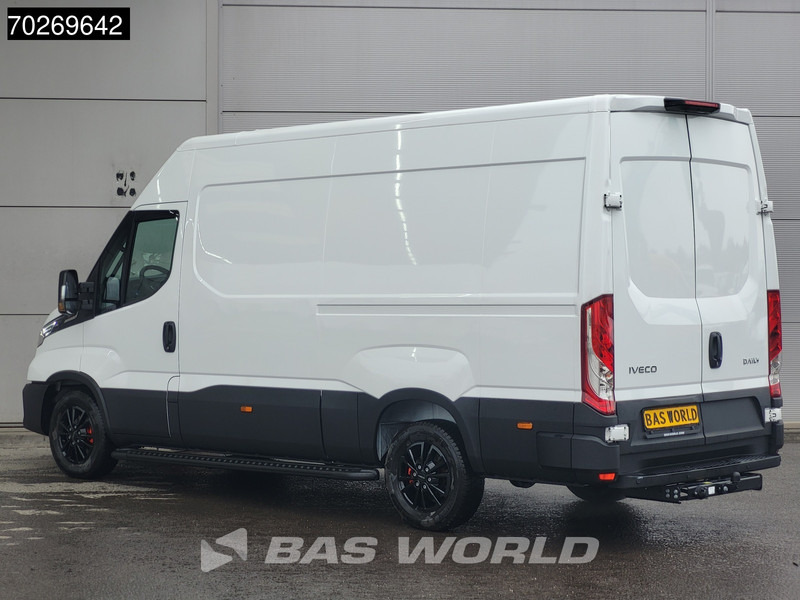 Iveco Daily 35S21 3.0L Automaat Black Edition 2025 model L2H2 Trekhaak Tacho ACC LED CarPlay Velgen Camera 12m3 Airco Trekhaak - Fourgon utilitaire: photos 2 Iveco Daily 35S21 3.0L Automaat Black Edition 2025 model L2H2 Trekhaak Tacho ACC LED CarPlay Velgen Camera 12m3 Airco Trekhaak - Fourgon utilitaire: photos 2