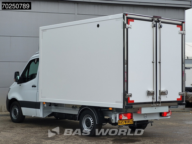 Mercedes-Benz Sprinter 315 CDI Koelwagen 2025model Thermo King V-300max 230V stekker Bakwagen Koel Kühlwagen 13m3 Airco Cruise control - Utilitaire frigorifique: photos 2 Mercedes-Benz Sprinter 315 CDI Koelwagen 2025model Thermo King V-300max 230V stekker Bakwagen Koel Kühlwagen 13m3 Airco Cruise control - Utilitaire frigorifique: photos 2