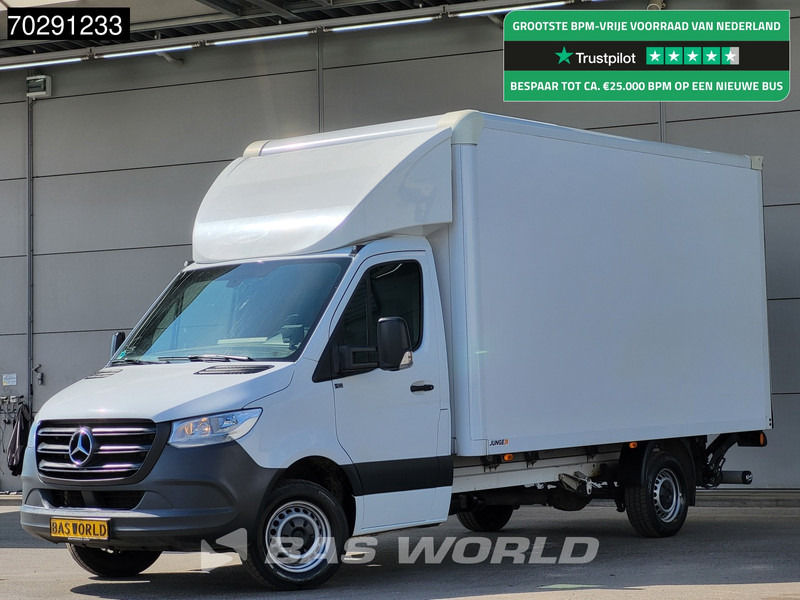 Mercedes-Benz Sprinter 317 CDI Automaat Bakwagen Laadklep Camera Airco Koffer Meubelbak 21m3 Airco - Fourgon grand volume: photos 1 Mercedes-Benz Sprinter 317 CDI Automaat Bakwagen Laadklep Camera Airco Koffer Meubelbak 21m3 Airco - Fourgon grand volume: photos 1