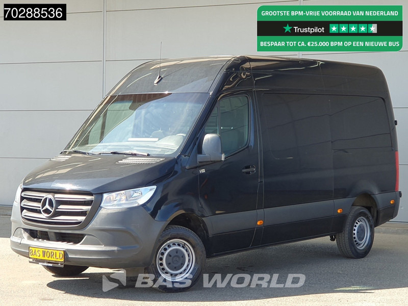 Mercedes-Benz Sprinter 317 CDI Automaat L2H2 3500KG Trekhaak 170PK Airco Camera MBUX CarPlay Euro6 L2 12m3 Airco Trekhaak - Fourgon utilitaire: photos 1 Mercedes-Benz Sprinter 317 CDI Automaat L2H2 3500KG Trekhaak 170PK Airco Camera MBUX CarPlay Euro6 L2 12m3 Airco Trekhaak - Fourgon utilitaire: photos 1