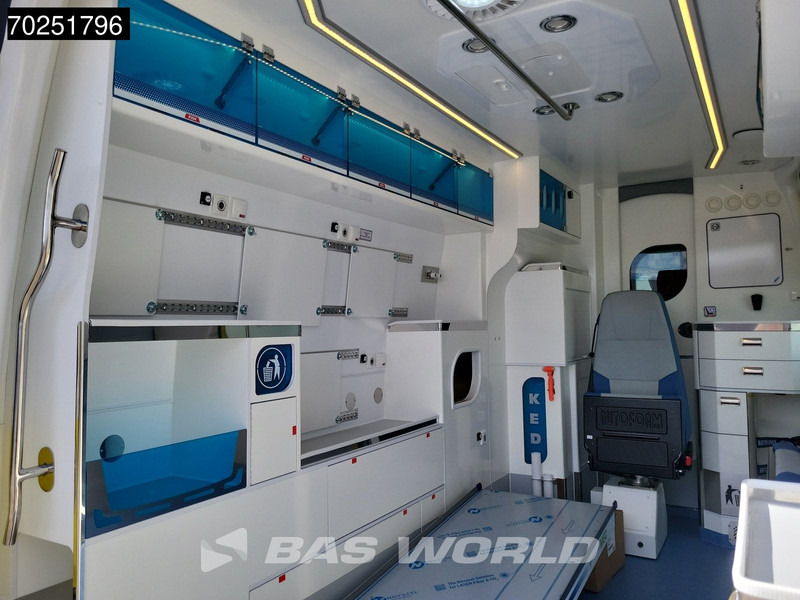 Mercedes-Benz Sprinter 319 CDI Automaat L2H2 New! Ambulance Ziekenwagen Rettungswagen Krankenwagen 10m3 Airco Cruise control - Ambulance: photos 5 Mercedes-Benz Sprinter 319 CDI Automaat L2H2 New! Ambulance Ziekenwagen Rettungswagen Krankenwagen 10m3 Airco Cruise control - Ambulance: photos 5