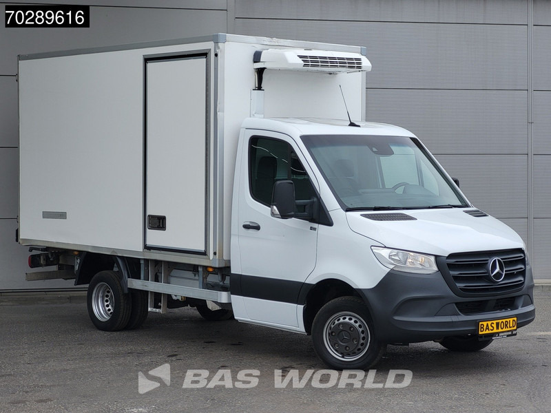 Mercedes-Benz Sprinter 515 CDI Koelwagen Dubbellucht Zijdeur Thermo King 230v-Stekker Airco Cruise MBUX CarPlay Euro6 Koel Koeler Kühl Kühler Kühlwagen - Utilitaire frigorifique: photos 3 Mercedes-Benz Sprinter 515 CDI Koelwagen Dubbellucht Zijdeur Thermo King 230v-Stekker Airco Cruise MBUX CarPlay Euro6 Koel Koeler Kühl Kühler Kühlwagen - Utilitaire frigorifique: photos 3