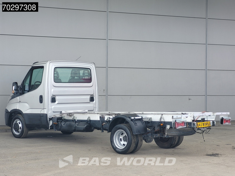 Iveco Daily 35C16 Chassis Cabine 410WB Dubbellucht 160PK Airco Cruise Camera Euro6 Fahrgestell Cruise control - Véhicule utilitaire: photos 2 Iveco Daily 35C16 Chassis Cabine 410WB Dubbellucht 160PK Airco Cruise Camera Euro6 Fahrgestell Cruise control - Véhicule utilitaire: photos 2