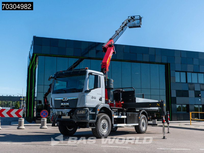 MAN TGM 18.320 4X4 NEW 4x4 Palfinger PK 27002-SH D Crane manbasket Steelsuspension - Camion plateau, Camion grue: photos 3 MAN TGM 18.320 4X4 NEW 4x4 Palfinger PK 27002-SH D Crane manbasket Steelsuspension - Camion plateau, Camion grue: photos 3