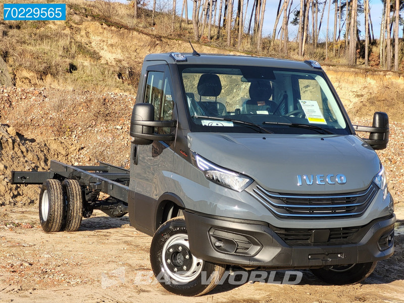 Iveco Daily 70C18 475WB Chassis Cabine Fahrgestell Airco Cruise Navi A/C - Véhicule utilitaire: photos 3 Iveco Daily 70C18 475WB Chassis Cabine Fahrgestell Airco Cruise Navi A/C - Véhicule utilitaire: photos 3