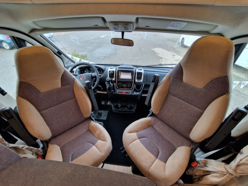 Carthago C-Tourer T 143 LE - Camping-car profilé: photos 5 Carthago C-Tourer T 143 LE - Camping-car profilé: photos 5