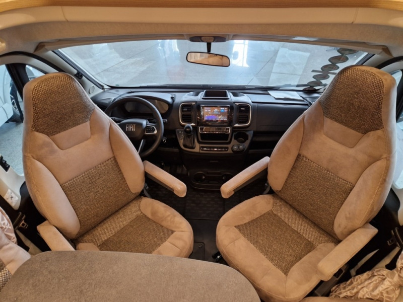 Carthago C1-Tourer T 145 RB-LE lightweight 3.5t - Camping-car intégral: photos 5 Carthago C1-Tourer T 145 RB-LE lightweight 3.5t - Camping-car intégral: photos 5