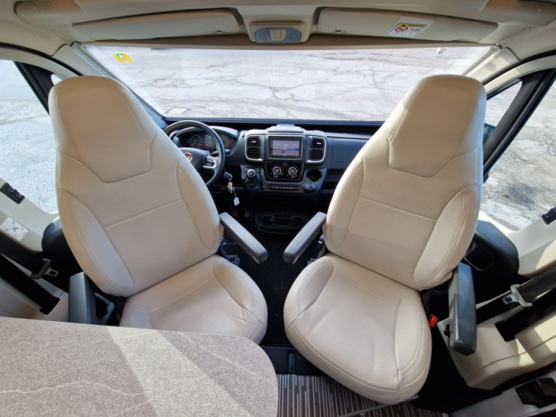 Mc Louis Menfys 540 Prestige - Fourgon aménagé: photos 5 Mc Louis Menfys 540 Prestige - Fourgon aménagé: photos 5