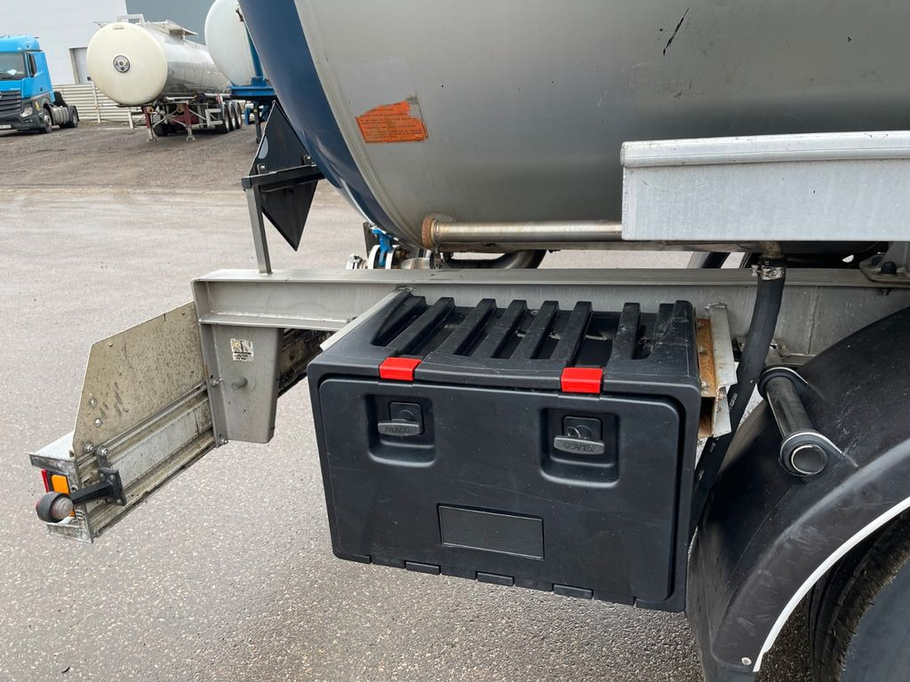 Magyar ADR 7 units - Semi-remorque citerne: photos 5 Magyar ADR 7 units - Semi-remorque citerne: photos 5