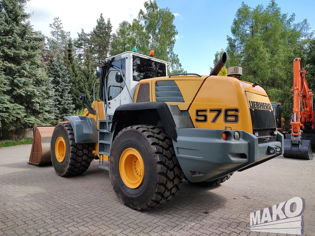 Liebherr L576 - Chargeuse sur pneus: photos 1 Liebherr L576 - Chargeuse sur pneus: photos 1