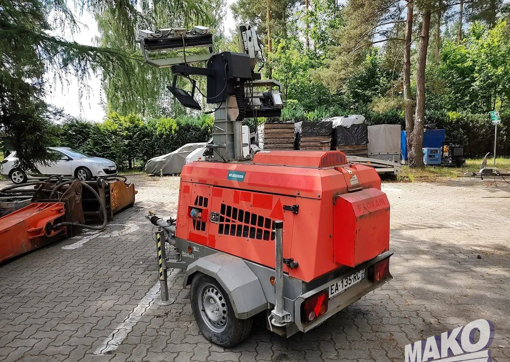 Wieża oświetleniowa Generac Tower Light VT1 - Mat d'éclairage: photos 2 Wieża oświetleniowa Generac Tower Light VT1 - Mat d'éclairage: photos 2