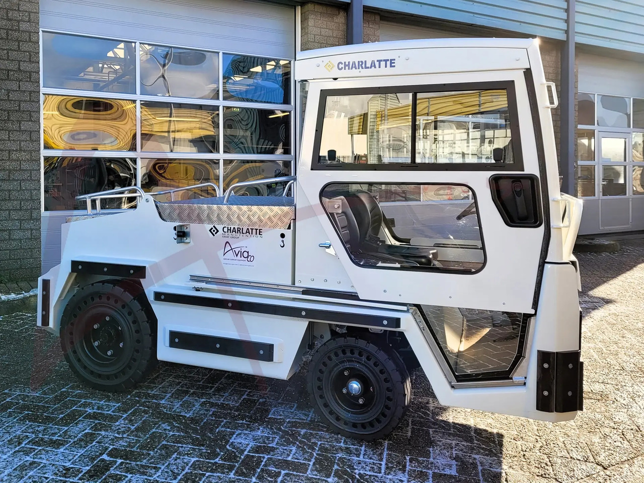 CHARLATTE T135 EVO - Tracteur à bagages: photos 1 CHARLATTE T135 EVO - Tracteur à bagages: photos 1